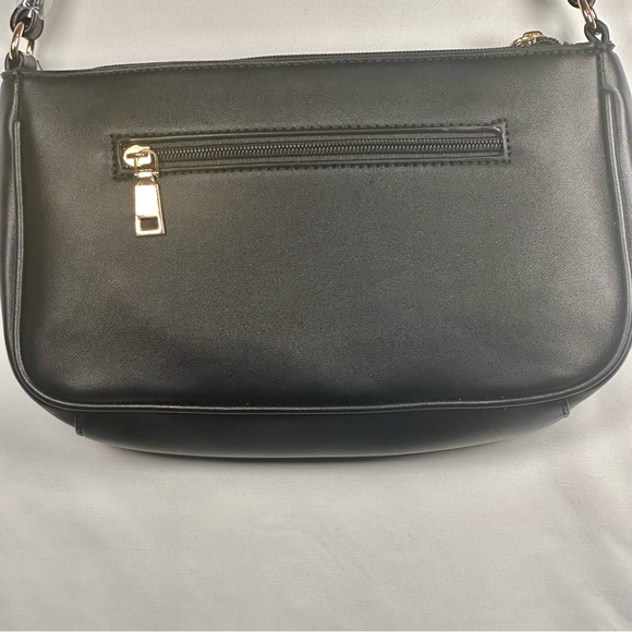 Women’s Chic Black Shoulder Bag with Gold Accents - Picture 4 of 6
